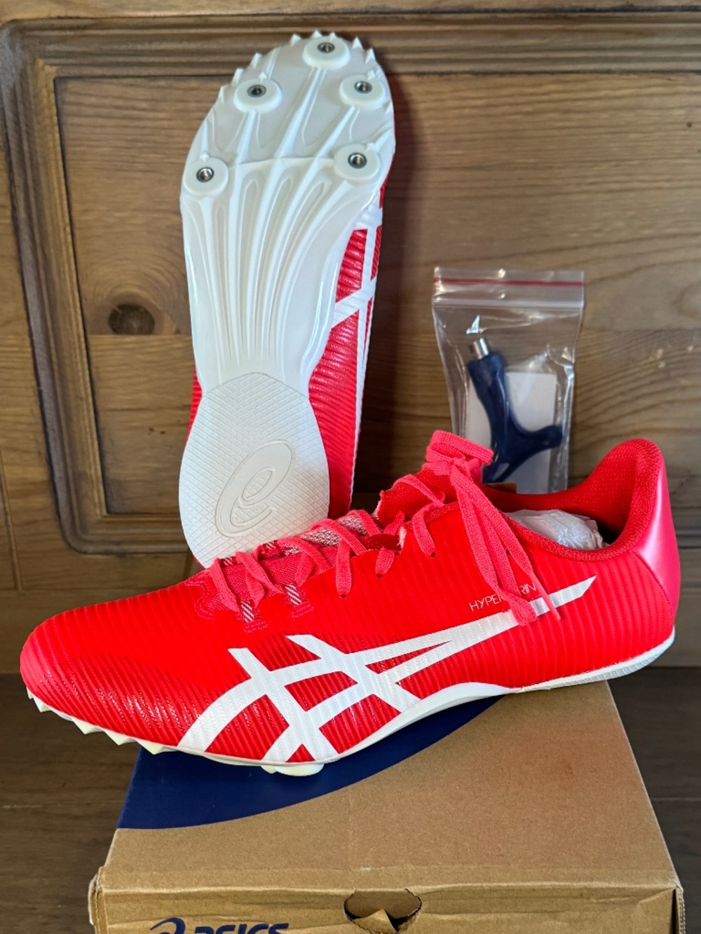 Asics Hypersprint 8 Diva Pink Track Spikes NWT Box 10 Spikes